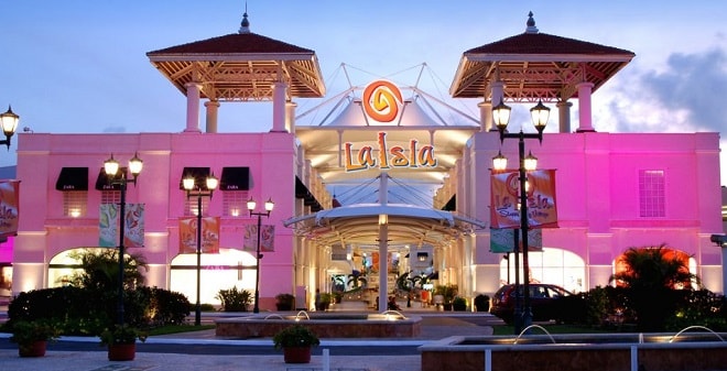 Best shopping centers in Cancun