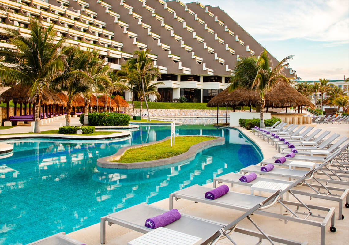 How far is Paradisus Cancun from the airport