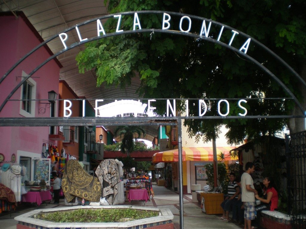 plaza bonita cancun centro