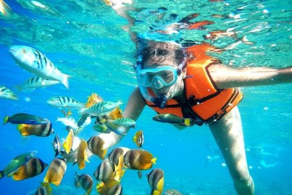 hacer snorkel con niños en cancun