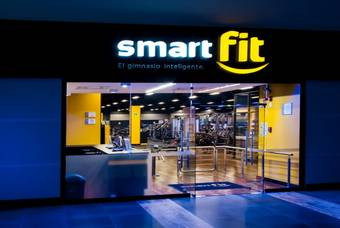 Smart Fit gym inside Plaza Las Am&eacute;ricas Cancun