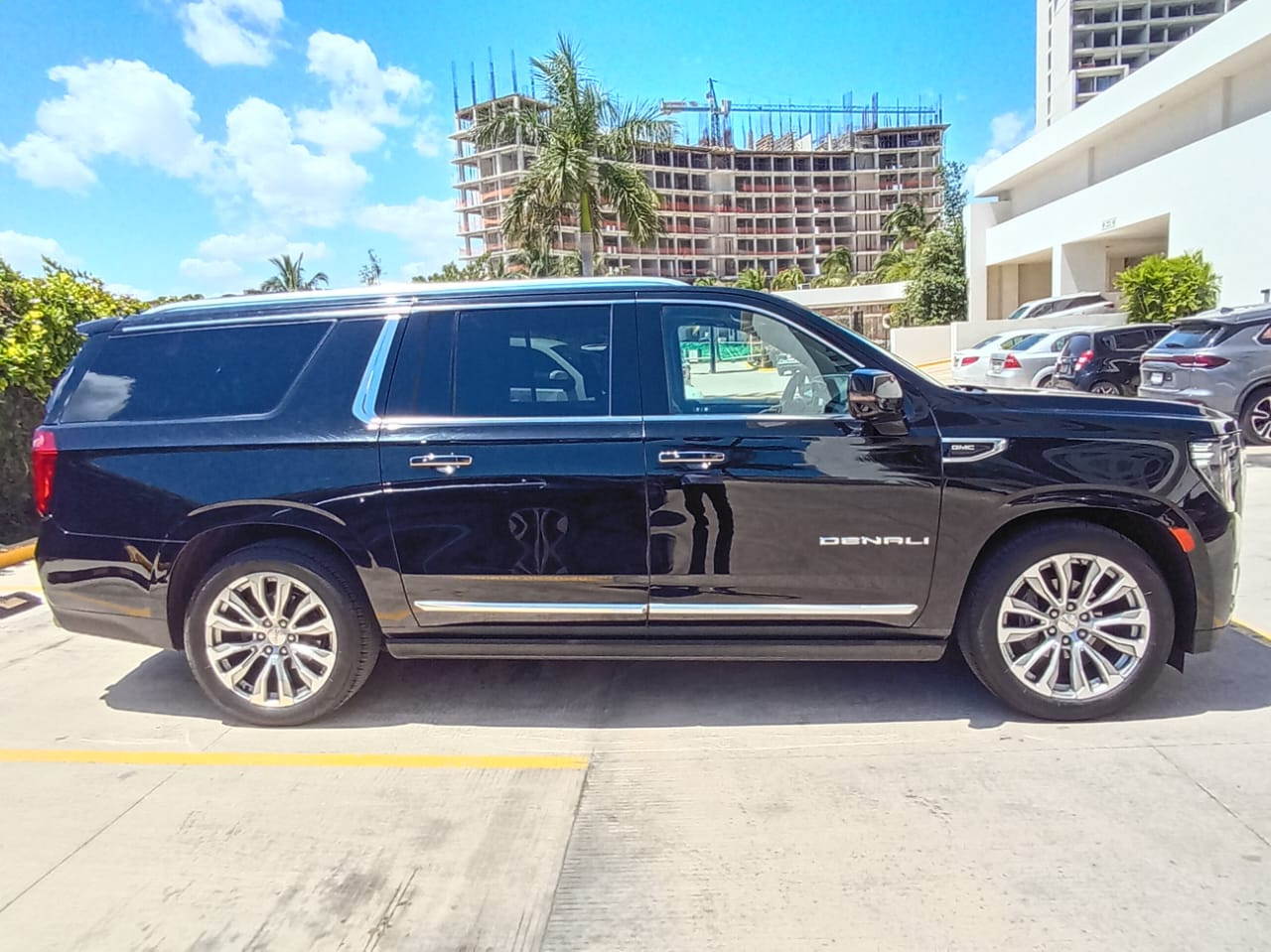Luxury SUV transportation Cancun airport VIP transfer service