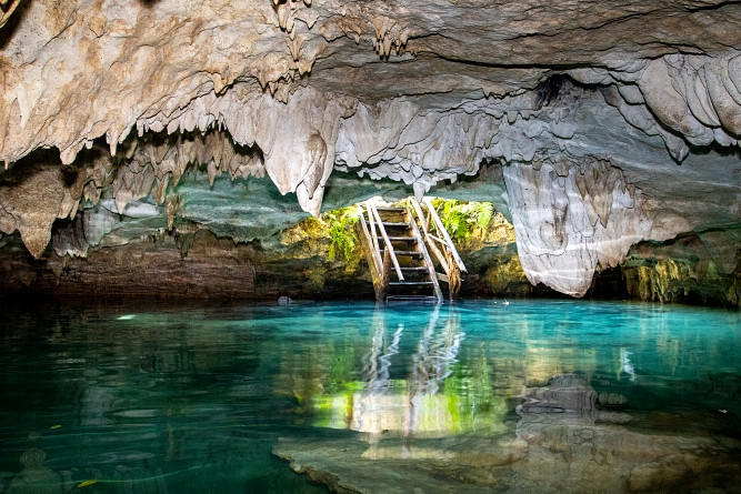 View of Casa Tortuga Cenote near Tulum, ideal for cenote tours in the Riviera Maya