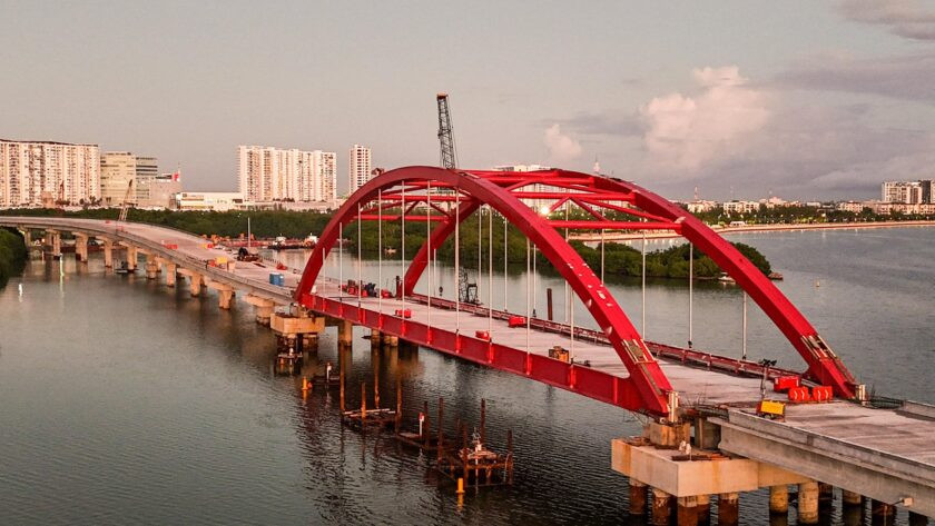 Aerial view of the Nichupt&eacute; Bridge in Cancun connecting the city with the Hotel Zone