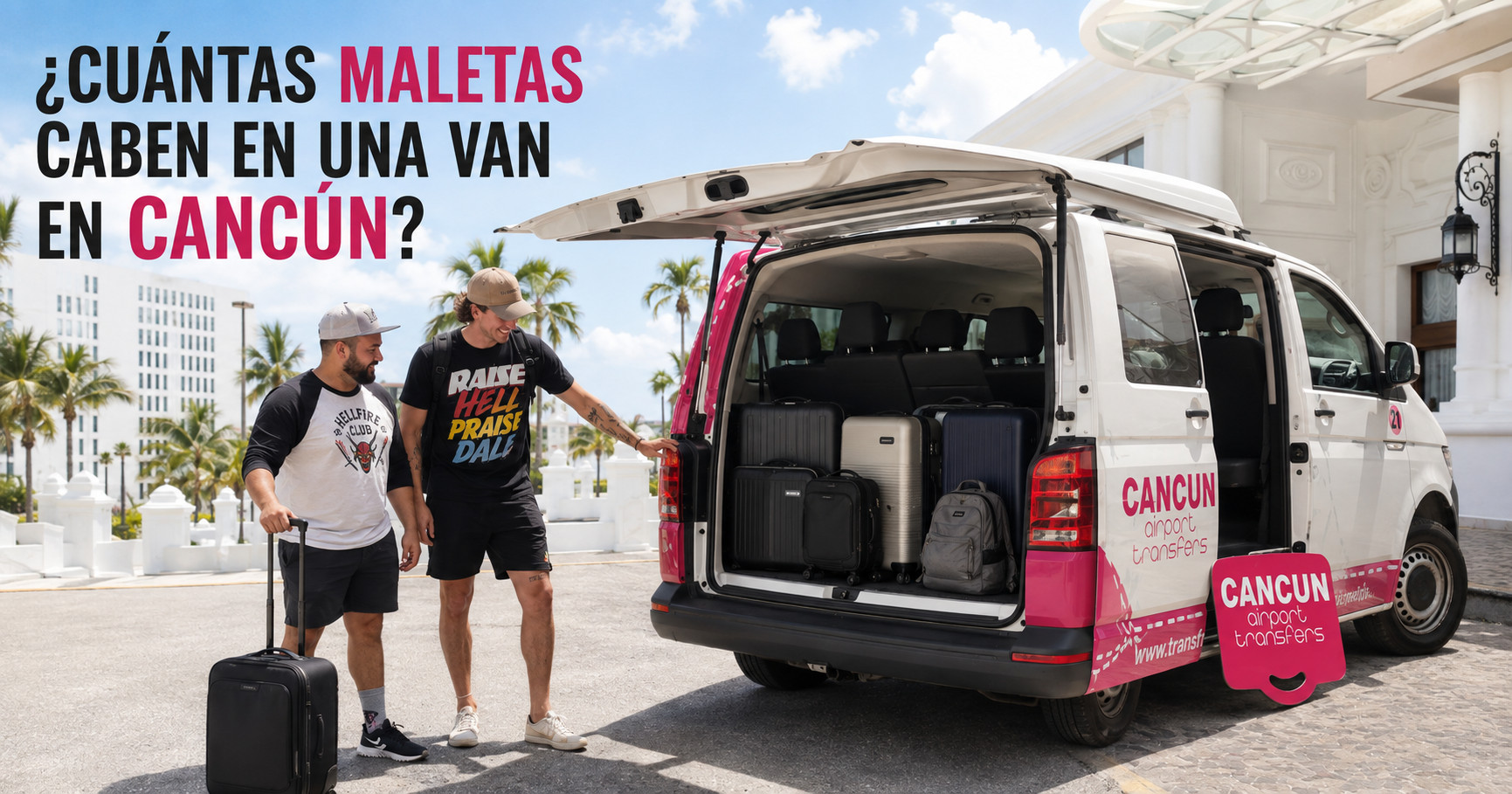 Maletas acomodadas en una van de transportaci&oacute;n privada en Canc&uacute;n
